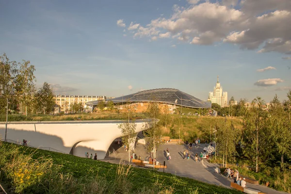 モスクワの Zaryadye 公園夏の風景 — ストック写真