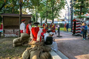 Moskova, Rusya - 17 Ağustos 2018: Peter harika, 1697-1698 Grand Büyükelçiliği. festival kez ve dönemini Pokrovsky Bulvarı'nda