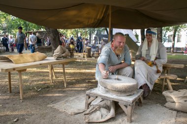 Moskova, Rusya - 17 Ağustos 2018: Eski Rusya 10.asır. festival kez ve dönemini Chistoprudny Bulvarı'nda
