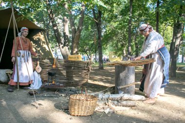 Moskova, Rusya - 17 Ağustos 2018: Eski Rusya 10.asır. festival kez ve dönemini Chistoprudny Bulvarı'nda