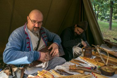 Moskova, Rusya - 19 Ağustos 2018: Moskova ve Muscovites. İnsanlar bir Festivali'nde kez ve devirlerde Gogolevsky Bulvarı'ndaki