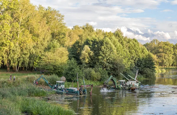 Balashikha Moscow Area Ryssland Augusti 2018 Flytande Grävmaskinen Rengör Pekhorka — Stockfoto