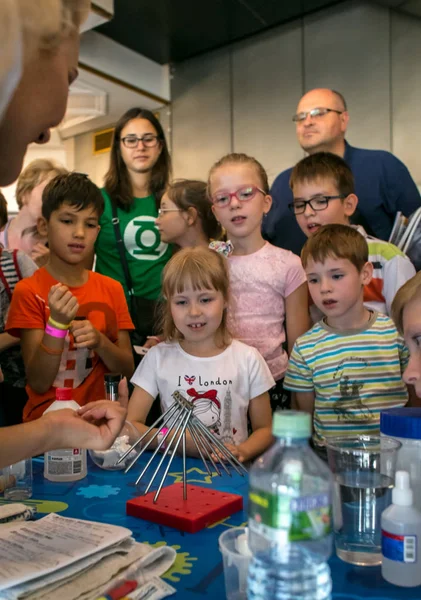 Moskva Ryssland September 2018 Wow Hur Science Festival För Skolbarn Stockfoto