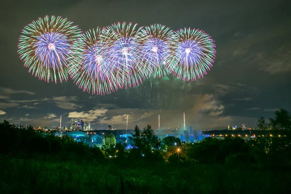 Moscou Rússia Serntabr 2018 Grandes Fogos Artifício Coloridos Canal Remo — Fotografia de Stock