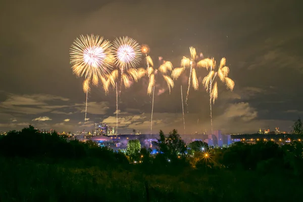 Moscú Rusia Serntabr 2018 Coloridos Fuegos Artificiales Enormes Canal Remo —  Fotos de Stock