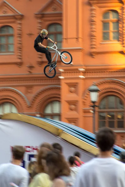 Moscow Russia September 2018 Demonstration Performances Jumps Bicycle Springboard City — Stock Photo, Image