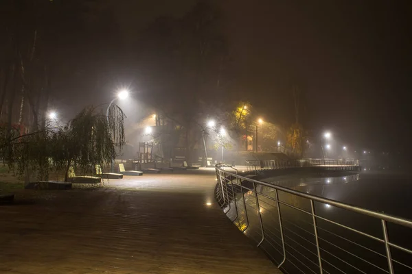 Nacht Landschap Aan Kade Van Rivier Pekhorka Koude Herfst Mist — Stockfoto