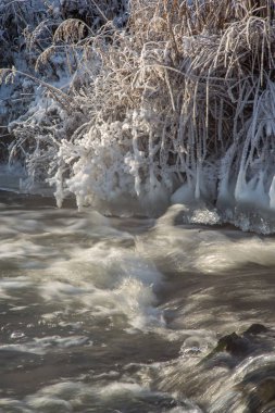 Sonra sert bir Don Pehorka Nehri'nde kış manzarası