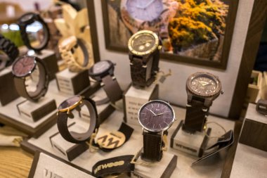 Moskova, Rusya - 07 Aralık 2018: Açılış Sergisi Wood Works 6 Moskova Merkezi House sanatçı