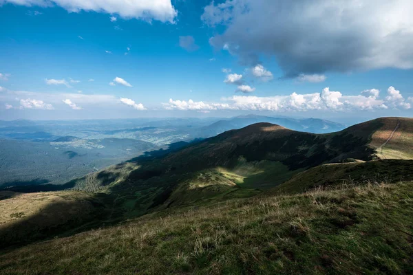 Lindas Paisagens Das Montanhas Cárpatas — Fotografia de Stock