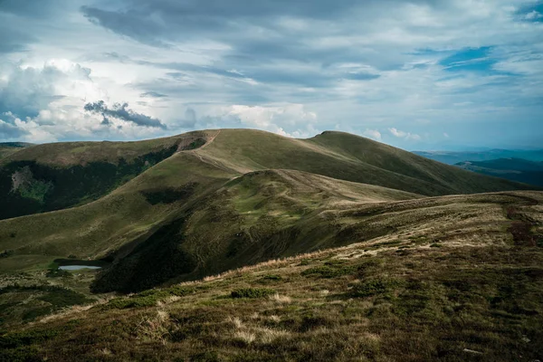 Lindas Paisagens Das Montanhas Cárpatas — Fotografia de Stock