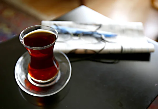 Traditional Turkish Black Tea — Stock Photo, Image