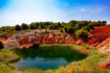 Otranto 'da boksit ocağı
