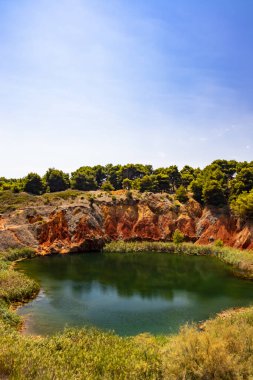 Otranto 'da boksit ocağı