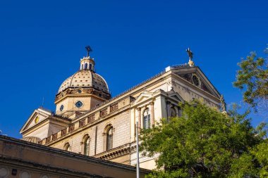 Prati 'de San Gioacchino' nun güzel kilisesi, Prati 'nin prestijli yerleşim bölgesinde, Roma' nın merkezinde, Vatikan yakınlarında..