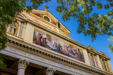 4 Eylül 2019 - Roma, Lazio, İtalya - Prati 'de San Gioacchino' nun güzel kilisesi; Prati 'nin prestijli yerleşim bölgesinde; Roma' nın merkezinde, Vatikan yakınlarında.