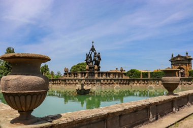 3 Haziran 2018 - Bagnaia, Lazio, İtalya - Villa Lante, İtalya 'nın orta kesimindeki Viterbo yakınlarında bulunan ve Jacopo Barozzi da Vignola' ya atfedilen sürpriz bir Mannerist bahçesidir. Dört Bozkır Çeşmesi.
