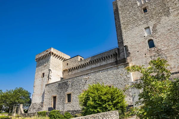 2019年6月30日 意大利 翁布里亚 纳尔尼 古老村庄纳尔尼的中世纪城堡 城堡的石墙和塔楼 — 图库照片