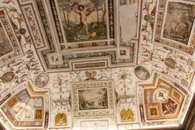 3 Haziran 2016 - Caprarola, Viterbo, Lazio, İtalya - Villa Farnese, bir Rönesans ve Mannerist yapı. Binanın içinde boyanmış güzel fresklerden biri. Sanat eserleri.