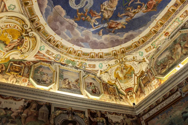 2016年6月3日 意大利拉齐奥Viterbo的Caprarola Caprarola Viterbo Lazio Italy Villa Farnese 文艺复兴与风格主义建筑 一幅画在大楼里的漂亮壁画 — 图库照片