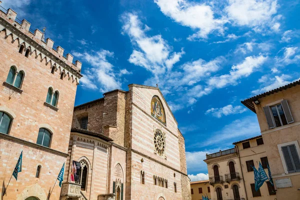 Foligno Meydanındaki San Feliciano Katedrali Ana Cephe Gül Pencereli Pencereleri — Stok fotoğraf