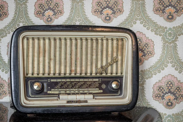 Марта 2020 Года Рим Италия Старый Трансивер Радиоприемник Ручками Кнопками — стоковое фото