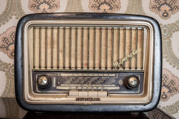 Março 2020 Roma Itália Telefunken Mignonette Antigo Rádio Transistor Com — Fotografia de Stock