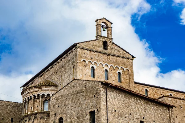 Exteriér Průsečíku Bílými Kamennými Oblouky Katedrály Baziliky Santa Maria Annunziata — Stock fotografie