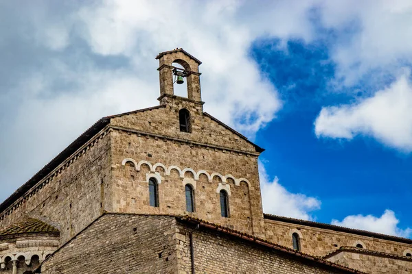 Exteriér Průsečíku Bílými Kamennými Oblouky Katedrály Baziliky Santa Maria Annunziata — Stock fotografie