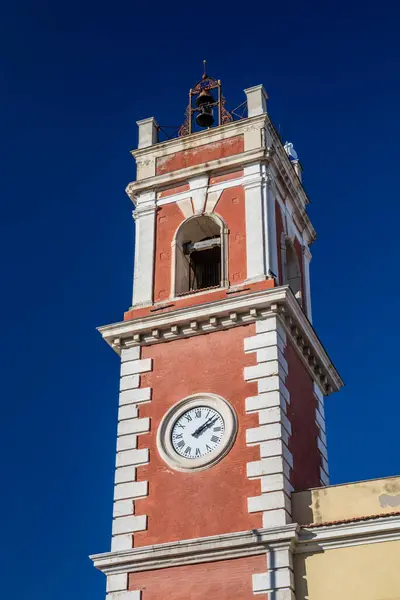 Uhrturm Rot Mit Weißen Ziegeln Das Gebäude Stammt Aus Dem — Stockfoto