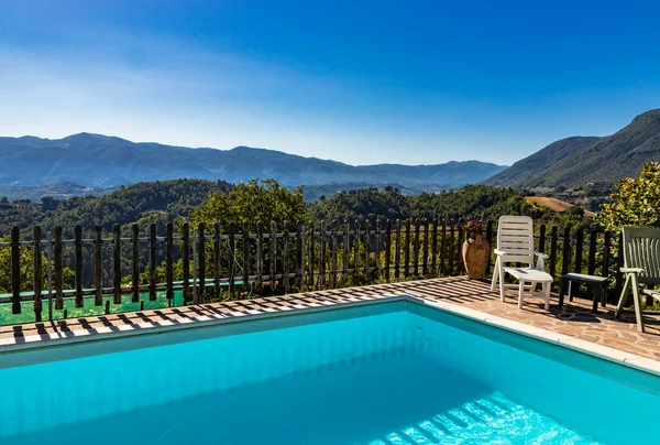 Una Splendida Piscina Montagna Estate Con Sole Del Mattino Concetto — Foto Stock