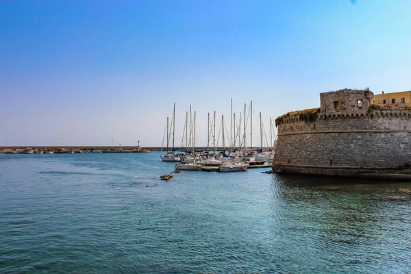 Slottets Fästning Med Utsikt Över Havet Staden Gallipoli Puglia Italien — Stockfoto