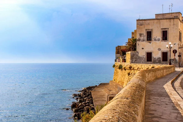 Glimt Staden Gallipoli Apulien Italien Utsikten Över Havet Den Blå — Stockfoto