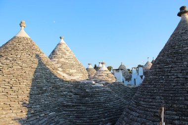 Güzel şehir Alberobello, Puglia 'da, Lecce vilayetinde, karakteristik evleri ile, Trulli.
