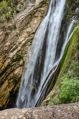 İtalya 'nın Tivoli kentindeki Villa Gregoriana Roma döneminden kalma doğal ve arkeoloji parkı. Aniene nehri vadisinde. Papa 16. Gregorio 'nun projesinden doğdu..