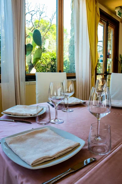 Table Prévue Pour Une Cérémonie Dans Restaurant Italien Fêtes Pour — Photo