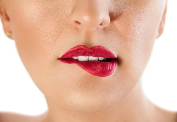Zbliżenie Gryzienie Jej Usta Usta Uwodzicielski Kobiety Kobieta — Zdjęcie stockowe