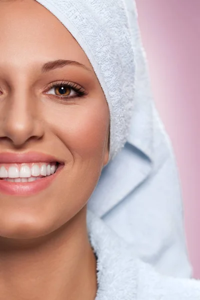 Beautiful Young Woman Bathrobe Smiling — Stock Photo, Image