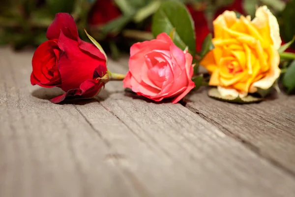 Róże Dzień Matki Rustic Deska Drewniany — Zdjęcie stockowe