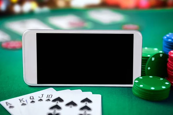 Online Casino Kavramı Iskambil Zar Cips Yeşil Tablo Görünüm Yukarıdan — Stok fotoğraf