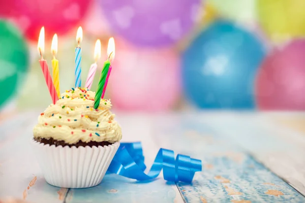 Muffin Con Velas Fiesta Para Celebración Del Cumpleaños Fondo Dulce — Foto de Stock