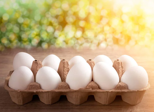 Szerves tojások dobozban — Stock Fotó