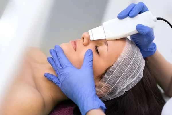 Tratamiento facial profesional — Foto de Stock