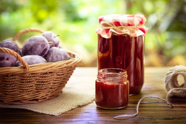 Dulce mermelada de ciruela casera — Foto de Stock