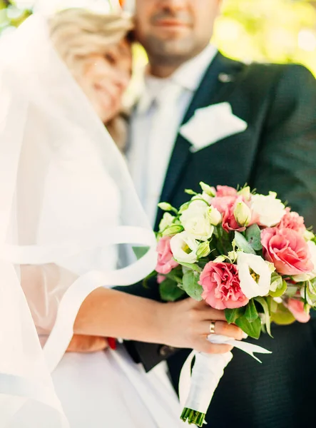 Güzel Düğün Buket Gelinin Elinde — Stok fotoğraf