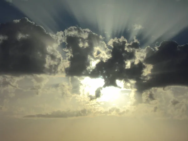 Raios Dourados Sol Céu Tarde — Fotografia de Stock