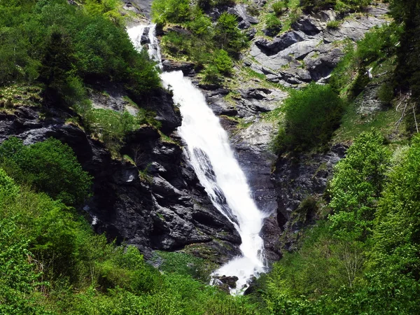 Водоспади Каскади Долині Weisstannental Кантону Санкт Галлен Швейцарія — стокове фото