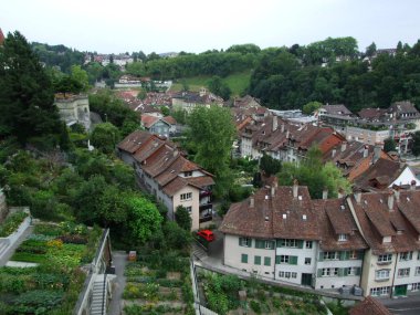 Panoramik manzaralı merkezi Bern - İsviçre Konfederasyonu başkenti konut evlerin çatıları