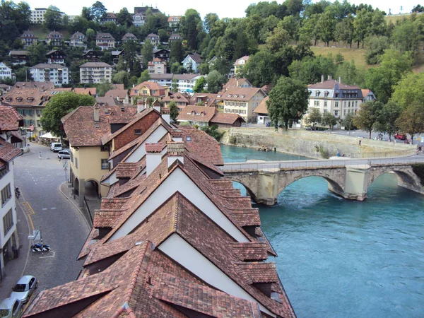 Vista Panorâmica Dos Telhados Das Casas Longo Rio Aare Centro — Fotografia de Stock