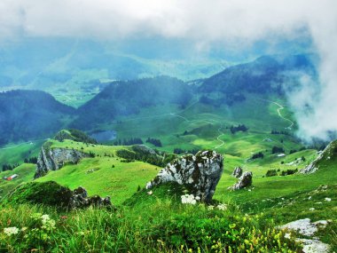 Panoramik Lutispitz tepe - Canton St. Gallen, İsviçre